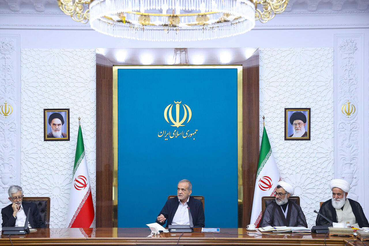 انتقاد رئیس جمهور از دروغ و ریاکاری در میان برخی مسئولان