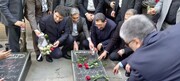 وزیر صمت به مقام شامخ شهدای کردستان ادای احترام کرد