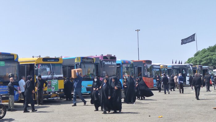 نمایش وحدت ملی در حرم امام خمینی (ره)