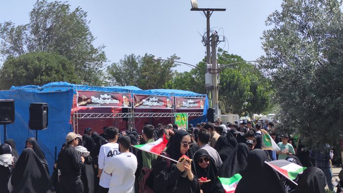 نمایش وحدت ملی در حرم امام خمینی (ره)