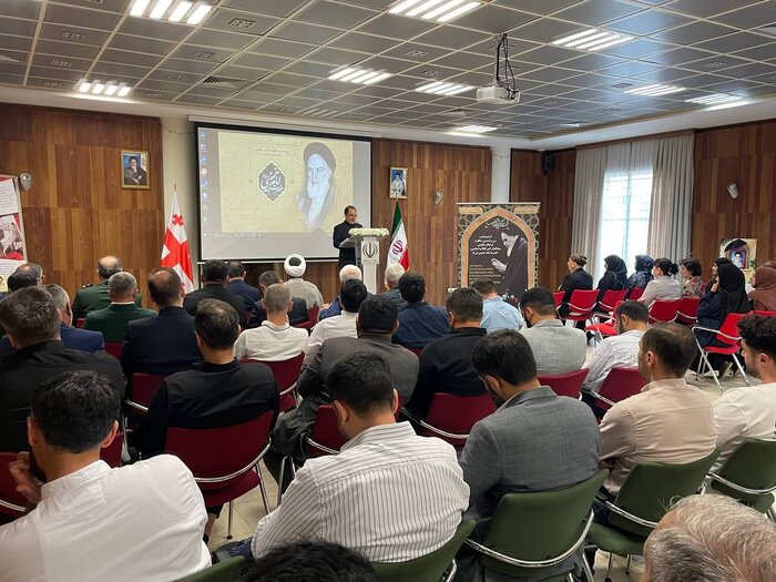 بزرگداشت یاد بنیاگذار جمهوری اسلامی در سفارت‌خانه‌های ایران در جهان