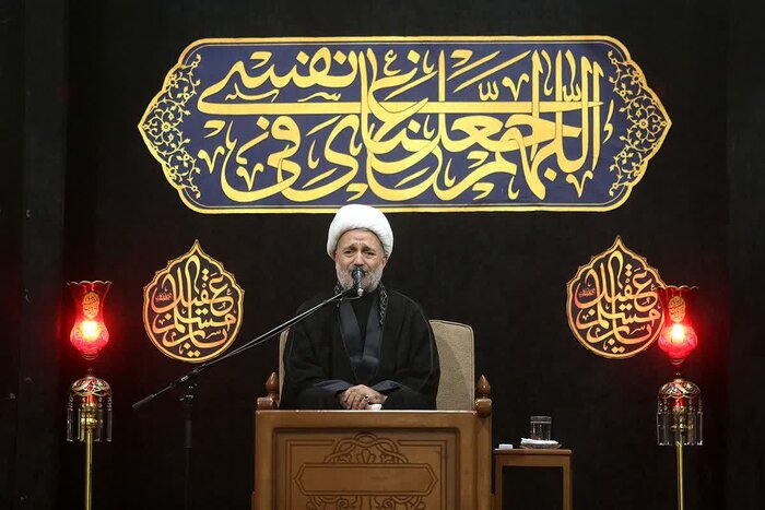 آیین بزرگداشت سالگرد قیام پانزدهم خرداد در حرم حضرت معصومه برگزار شد