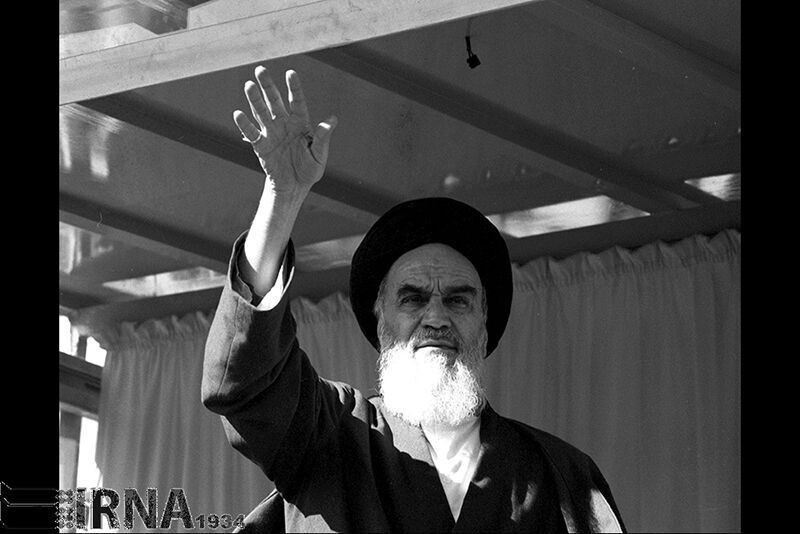 بزرگداشت یاد بنیاگذار جمهوری اسلامی در سفارت‌خانه‌های ایران در جهان