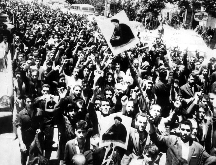 نگاهی کوتاه به احوال اصفهان در خرداد ۱۳۴۲