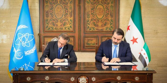 دیدار گروسی با جولانی در دمشق و امضای توافقنامه همکاری با سوریه