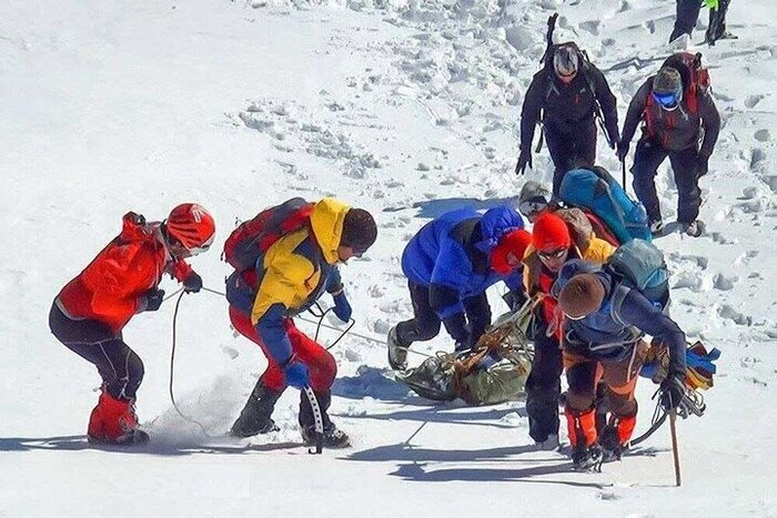پیکر یک کوهنورد پس از پنج ماه در قله دماوند پیدا شد