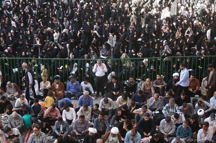 دعای عارفانه عرفه در حرم مطهر حضرت معصومه (س) برگزار شد