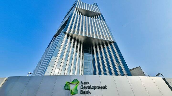 دیدار فرزین با رئیس بانک توسعه نوین بریکس/ روسف: موافق عضویت ایران در بانک بریکسم