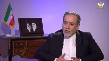Il est impossible de violer la fatwa du Guide de la Révolution sur l'interdiction des armes nucléaires (Araghchi)