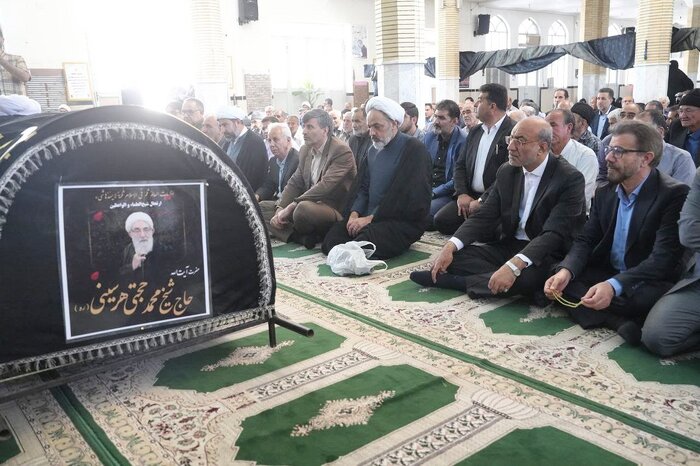 پیکر آیتالله حجتی در هرسین تشییع شد+عکس