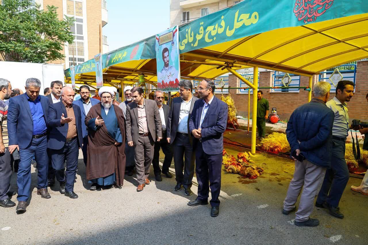 بازدید نماینده ولی فقیه در آذربایجان شرقی و استاندار از توزیع ۲۰ هزار بسته قربانی بازدید نماینده ولی فقیه در آذربایجان شرقی و استاندار از توزیع ۲۰ هزار بسته قربانی