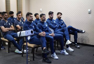 جلسه فنی قلعه‌نویی برای بازیکنان تیم ملی
