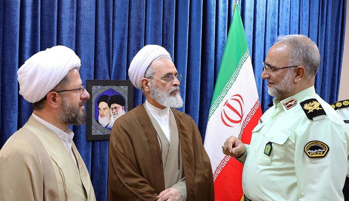 نیروی انتظامی کشور به لحاظ علمی ارتقا یابد