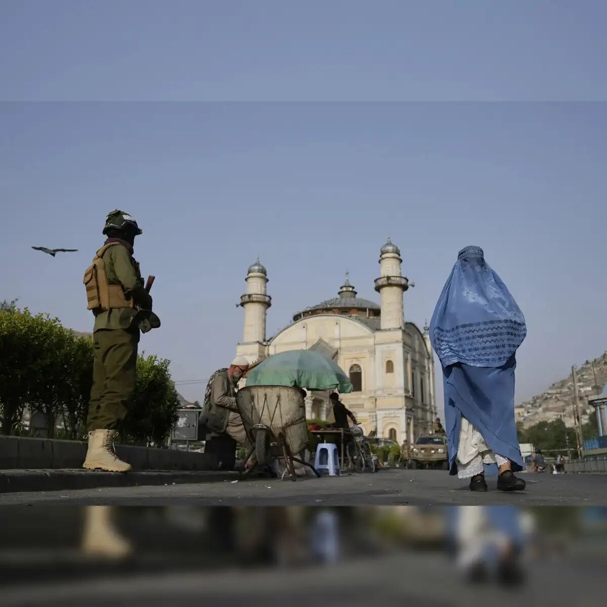 رهبر طالبان: منع سفر به آمریکا برای اتباع افغانستان «ستمگرانه» است