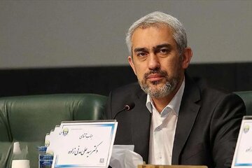 مدنی زاده به امور مالی، بانکی و سیاست گذاری کلان اقتصادی اشراف دارد