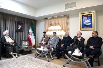 امام جمعه کرمانشاه: اشتغال در کاهش آسیب‌های اجتماعی نقشی کلیدی دارد