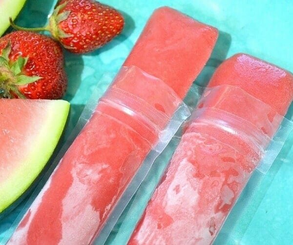 طرز تهیه یخمک هندوانه برای کودکان در تابستان گرم