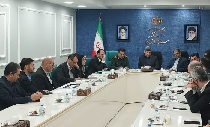 فعالیت های اجتماعی با لحاظ کردن چالش ها باشد