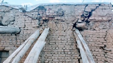 فیلم | آسیب‌دیدگی ۴ خانه روستای «سعیدآباد» گلپایگان به‌دلیل فرونشست