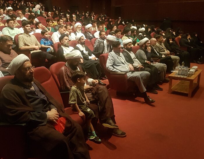 هنر انقلابی باید بر بستر مسجد تجلی یابد هنر انقلابی باید بر بستر مسجد تجلی یابد