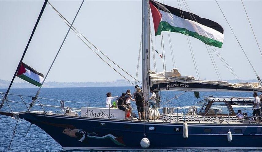 Die unverschämte Erklärung des Außenministeriums des zionistischen Regimes zur Entführung der Besatzung des Schiffs „Madeleine“

