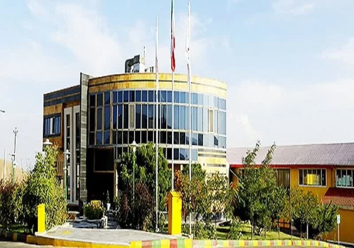 بنیس روستایی در قواره شهر، بدون بیسواد و بیکار