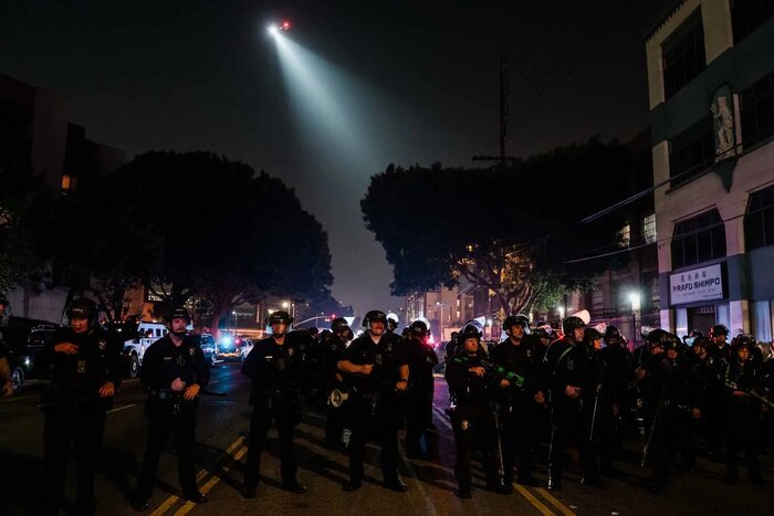 روایت تصویری از چهارمین روز اعتراضات مهاجرتی در آمریکا