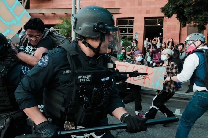 روایت تصویری از چهارمین روز اعتراضات مهاجرتی در آمریکا