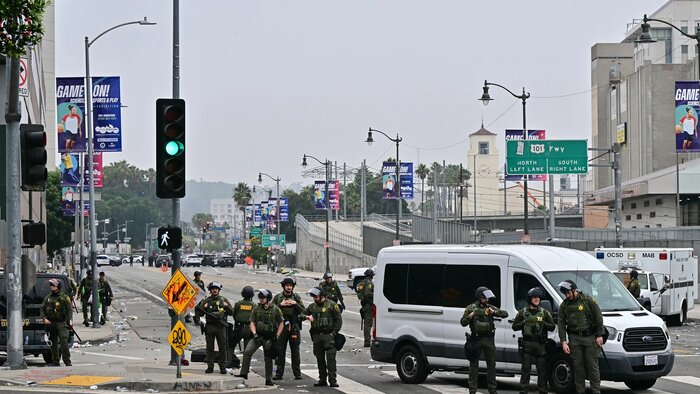 روایت تصویری از چهارمین روز اعتراضات مهاجرتی در آمریکا