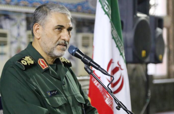 نمایش «روشنتر از خورشید» با روایت زندگی امام علی(ع) و سردار هور روی صحنه رفت