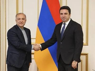 دیدار و رایزنی رئیس پارلمان ارمنستان با سفیر ایران در ایروان