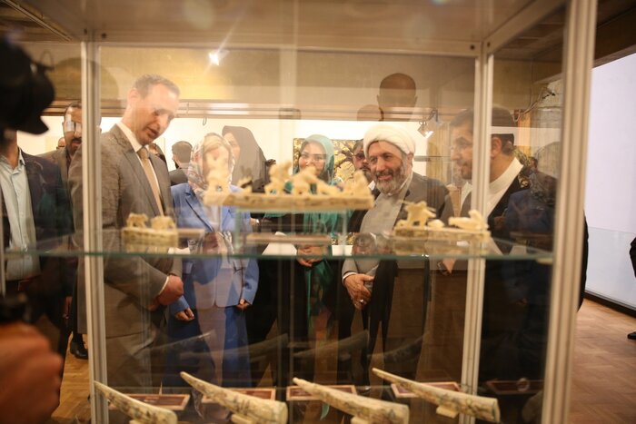 گسترش روابط فرهنگی ایران و روسیه/ افتتاح نمایشگاه صنایع دستی روسی در تهران