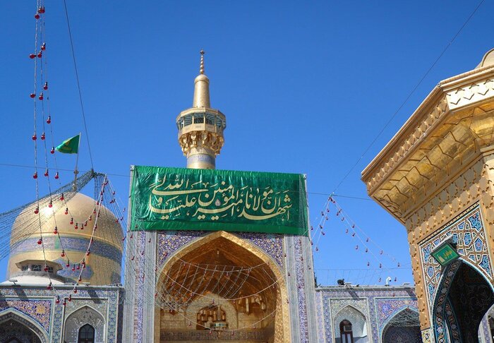 وقتی گنبد طلای رضا با نور علی روشنتر میشود