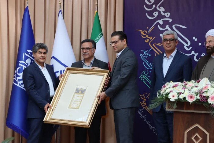 مشاور وزیر علوم: تبدیل علم به ارزش افزوده وظیفه دانشگاه ها است