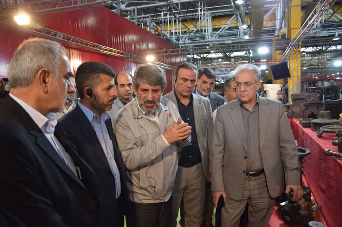 نایب‌رئیس کمیسیون اقتصادی مجلس: تراکتورسازی تبریز ظرفیت کلیدی برای جهش تولید و صادرات دارد