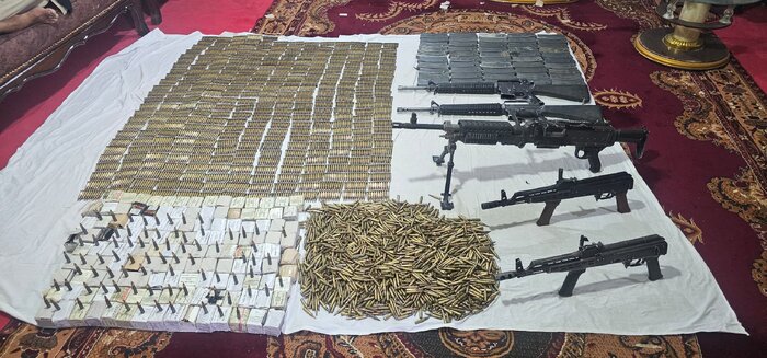 کشف و توقیف مقادیر قابل توجه سلاح و مهمات در ننگرهار