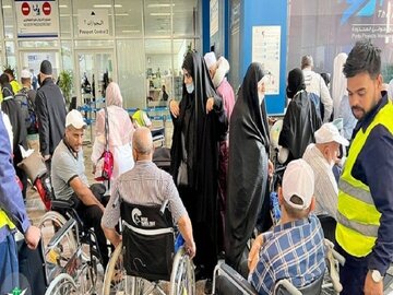 کاروان جانبازان از حج تمتع به کشور بازگشت