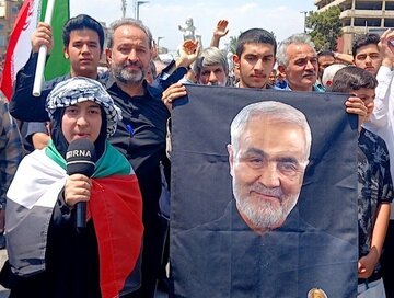فیلم| فریادهای مرگ بر اسراییل مردم شهرری قبله تهران