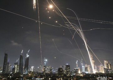 Iranische Raketen landen im Herzen von Tel Aviv