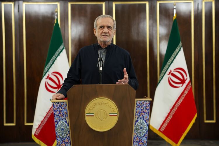 پزشکیان: دشمن را از اقدام احمقانه اش پشیمان می کنیم پزشکیان: دشمن را از اقدام احمقانه اش پشیمان می کنیم