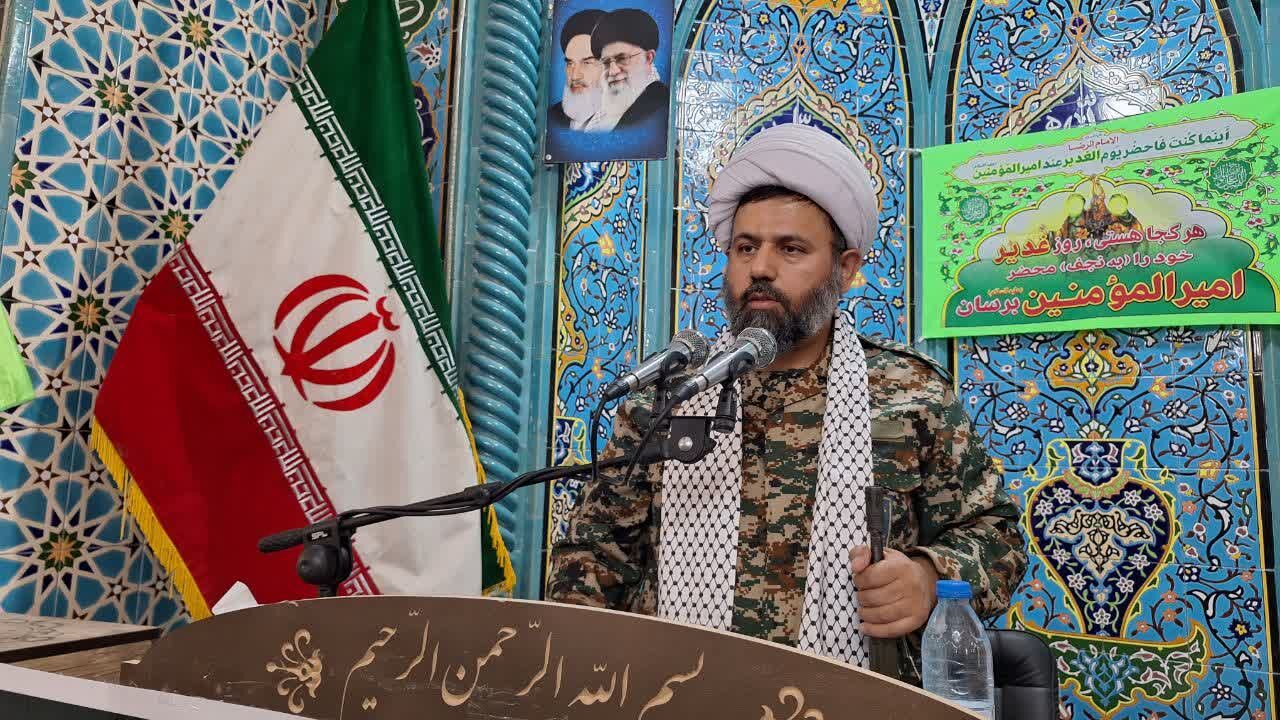 امام جمعه کنگاور: جمهوری اسلامی در برابر زیادهخواهیهای غرب ایستاده است