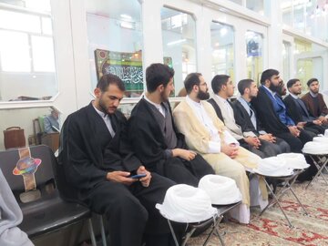 برگزاری آیین عمامه‌گذاری و جشن غدیر در دفتر علما و مراجع قم