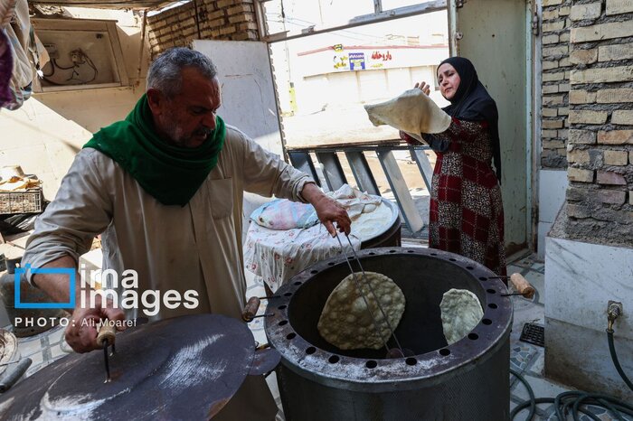 نان صلواتی عید غدیر؛ سنتی عاشقانه از بانوی نیکوکار کارونی