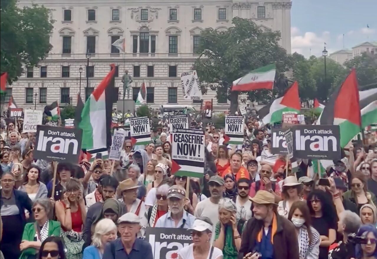„Israel ist ein Terrorstaat“ – Proteste in London gegen den Angriff auf Iran