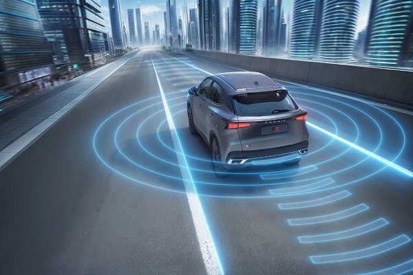 رانندگی نیمه خودران با فونیکس اف ایکس: ایمنی، آرامش و فناوریهای پیشرفته