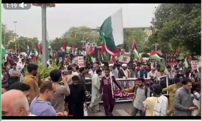  لاہور میں استقامتی محاذ کے طرفداروں کی ریلی