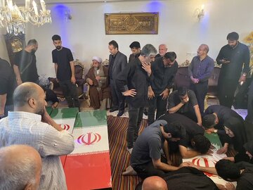 پدر شهید ذاکریان: دشمن بداند با شهادت نخبگان علمی راه پیشرفت کشور بسته نمی‌شود
