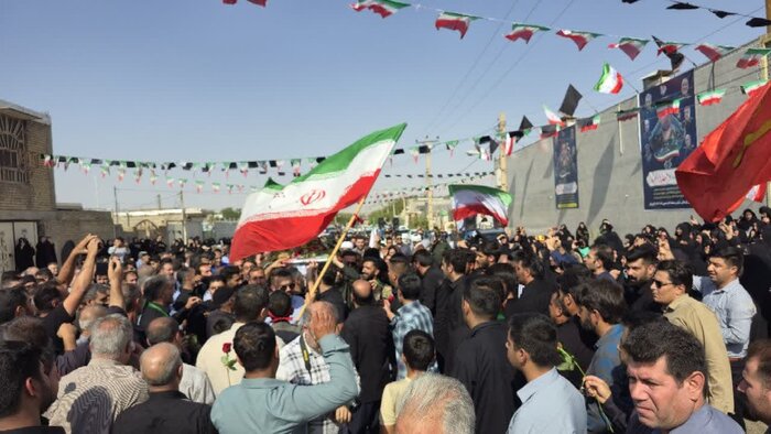 پیکر شهیدمدافع وطن «وحید دالوند» در اندیمشک تشییع شد