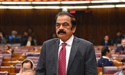 مستشار رئيس الوزراء الباكستاني: نقف إلى جانب إيران في جميع الظروف