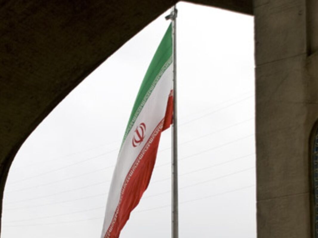 فعال سیاسی: اتحاد ملی در جنگ، پاسخ ایران به توطئه دشمن است
